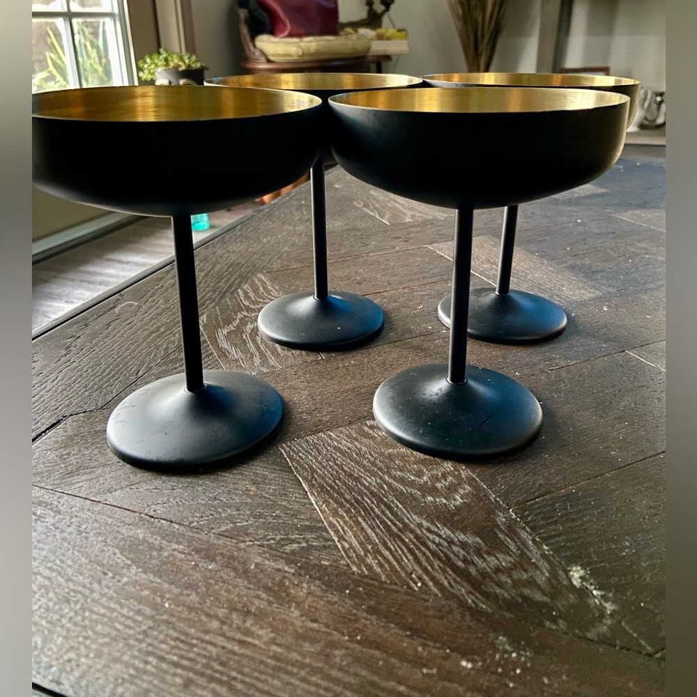 Threshold Black and Gold Coupe Set
